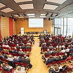 Gäste des Energiesymposiums im dbb forum berlin
